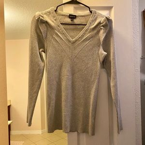 Torrid Women’s V neck ,Ruffled , Ribbed sweater size 1